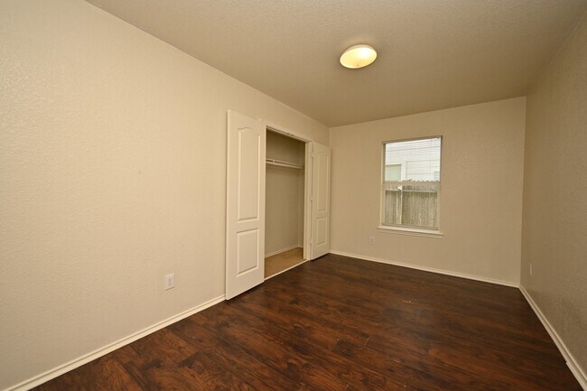 Building Photo - 12518 Sterlingstone Dr