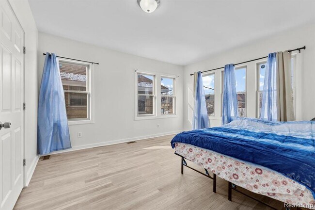 Building Photo - 1936 Atkinson St