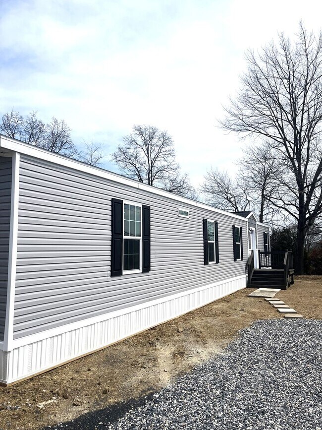 Building Photo - NEW!!!! Mobile home featuring 2 bedrooms and 1 bathroom.