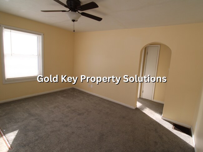 Building Photo - MUNCIE 3 BR 1 BA House with Carport and Large Yard (SECTION 8 APPROVED)