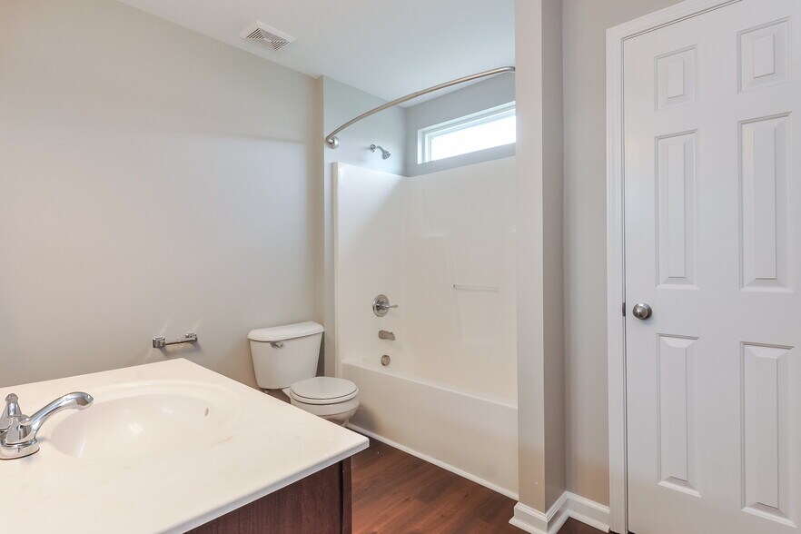 Building Photo - 3701 Amistad Ln