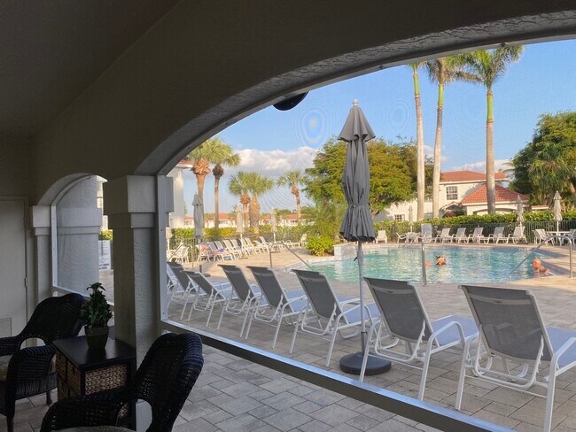 Building Photo - 2200 Arielle Dr