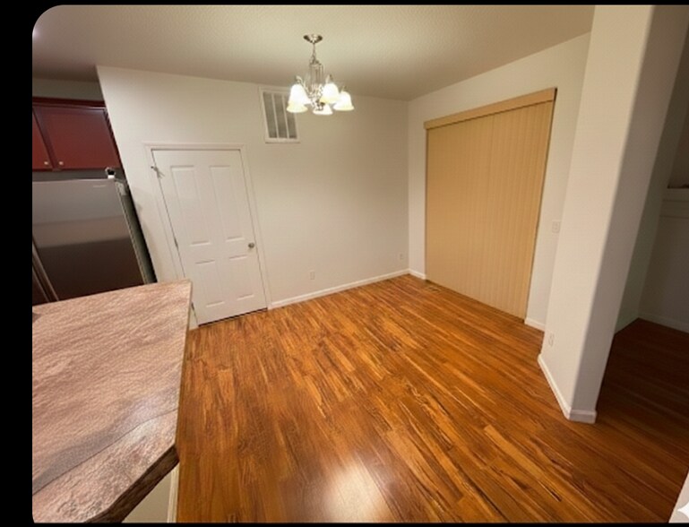 Building Photo - 5115 SE Verbena Pl