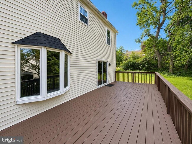 Building Photo - 902 Kirby Dr