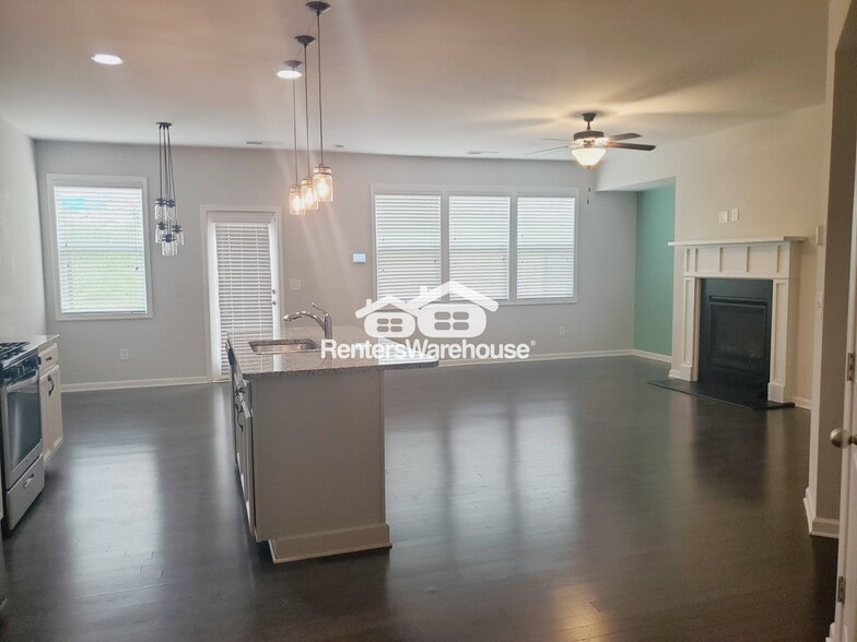 Building Photo - 1761 Orange Grove Pl