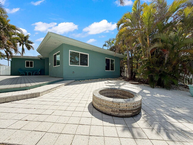 Building Photo - 200 176th Terrace E