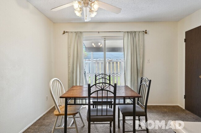 Building Photo - Charming 2BR Townhome in Aurora
