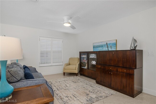 Building Photo - 853 Tanbark Dr