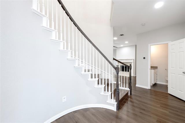 Building Photo - 5032 Enclave Ct