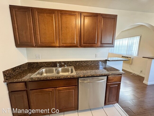 Building Photo - 2 br, 1 bath Apartment - 3631 Midvale Ave ...