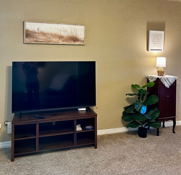 Building Photo - 316 N 33rd St