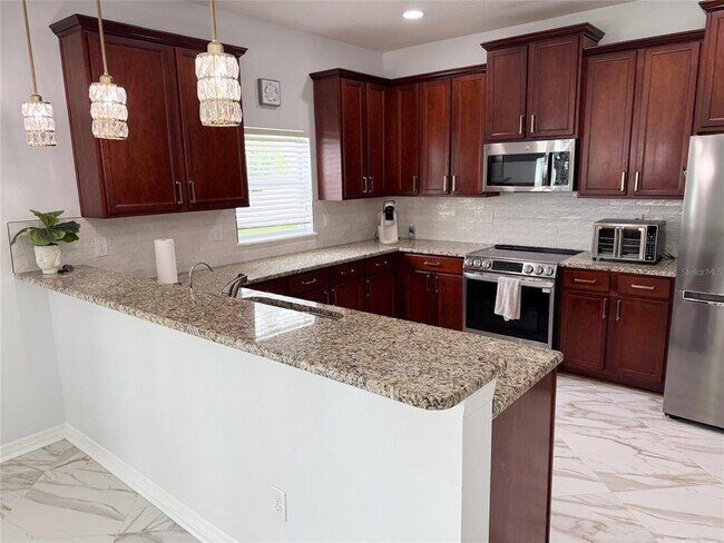 Building Photo - 12236 Fairlawn Dr