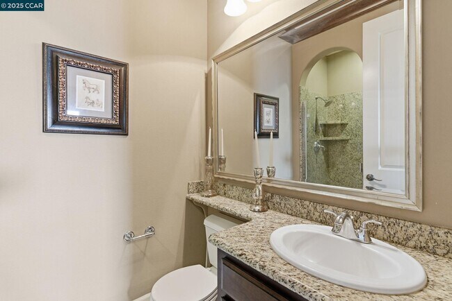 Building Photo - 1041 S Wedgewood Rd