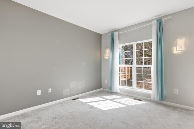 Building Photo - 14257 Hunters Run Way