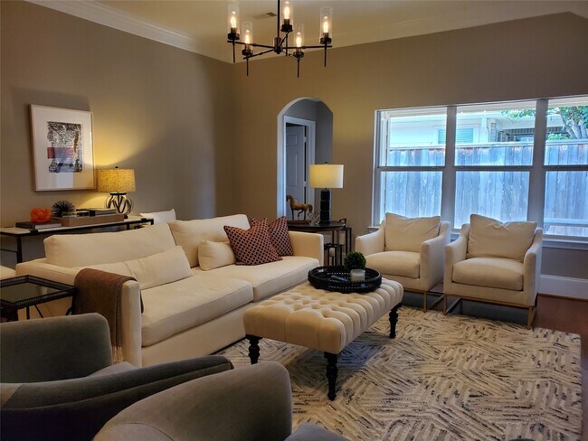 Building Photo - 15939 Cottage Ivy Cir