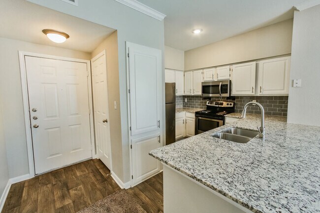 Building Photo - Your Next-Level Home Awaits – Specials Ava...
