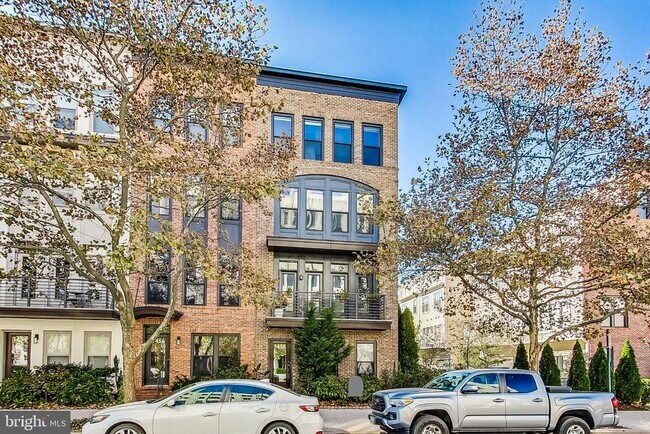 Building Photo - 1458 Piccard Dr