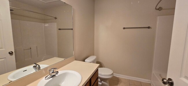 Building Photo - 2/2 Second Floor Condo in Willow Ridge
