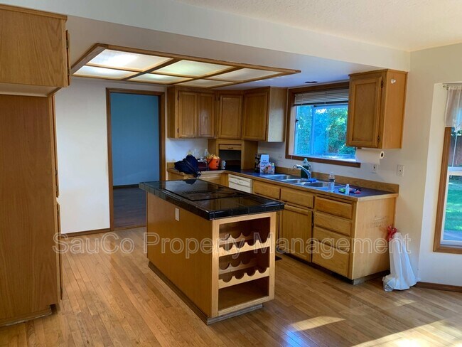 Building Photo - 1587 NE 57th Ave