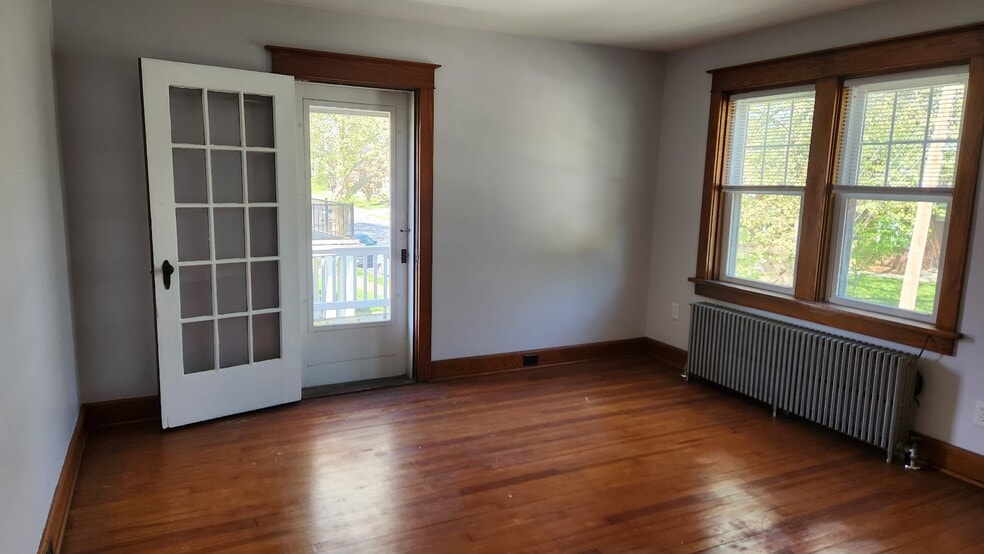 living room - 22 W Areba Ave