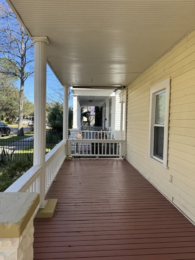 Building Photo - 4 bedroom 3 bath Springfield home with Off street parking