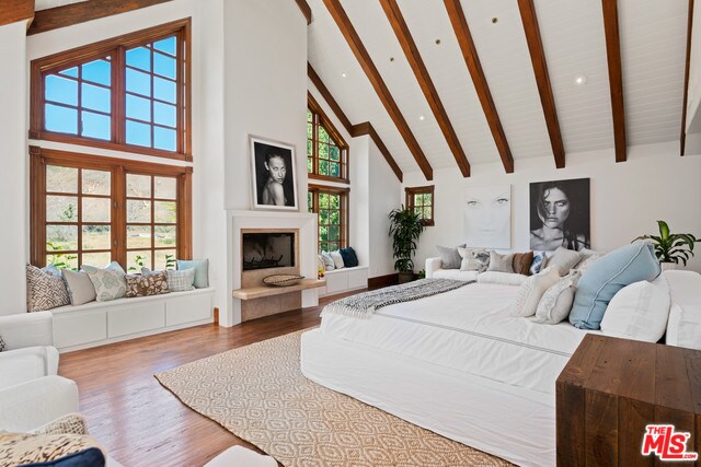 Building Photo - 5721 Bonsall Dr