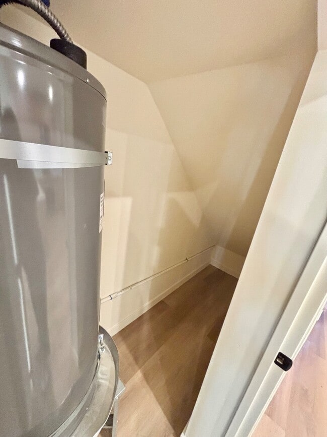 Building Photo - 2050 Meridian Ave