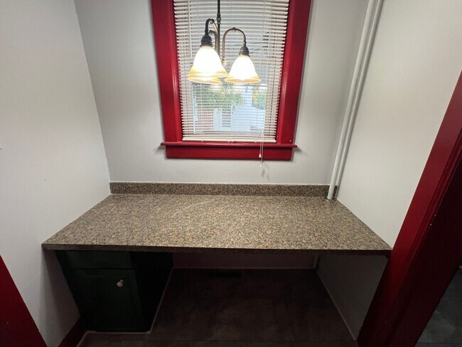 Building Photo - 815 Madison Ave