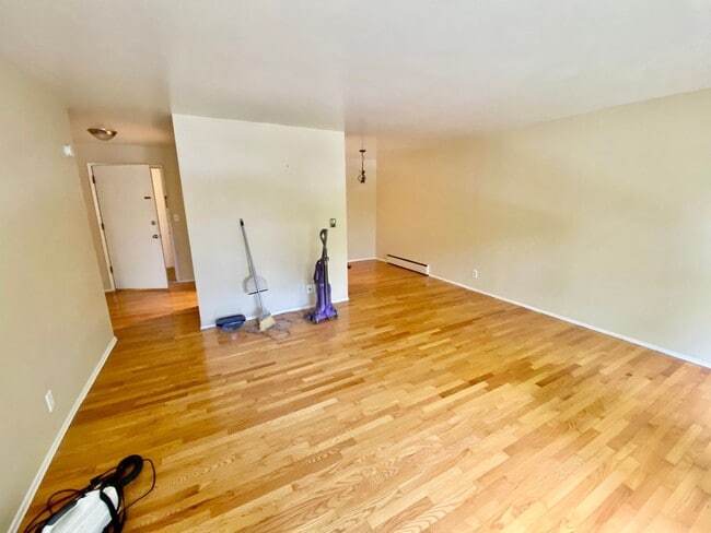 Interior Photo - Angeline