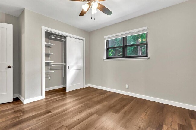 Building Photo - 4805 Gerona Dr