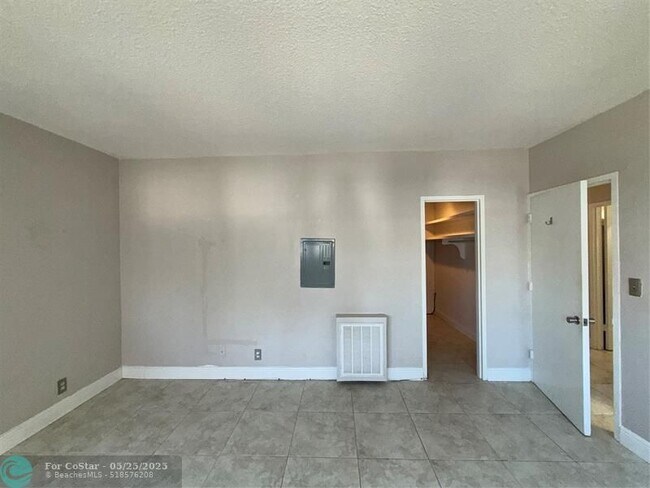 Building Photo - 345 N Fort Lauderdale Beach Blvd