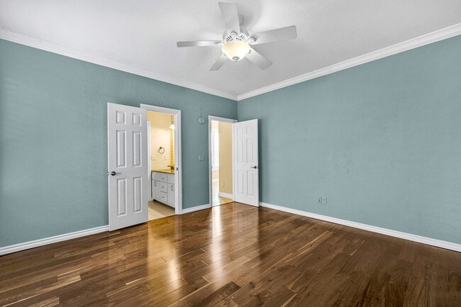 Building Photo - 404 NW 76th- Hot new listing!