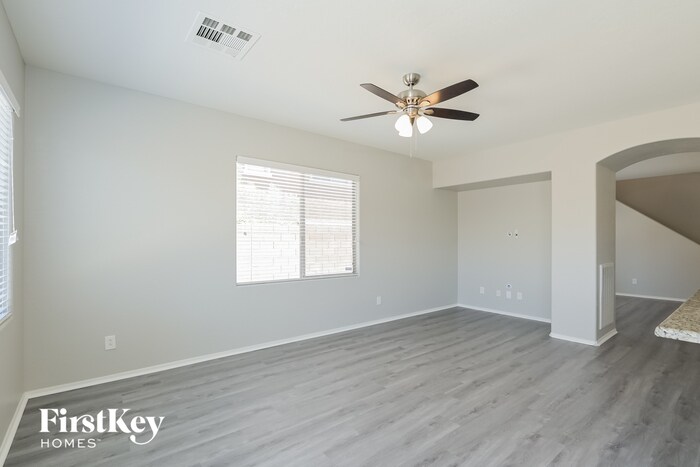 Building Photo - 8932 Bandinella Ave