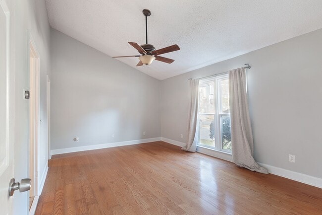 Building Photo - Charming East Cobb Home in Quiet Cul-de-Sac – Updated, Spacious & Great Schools!