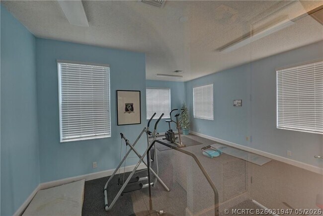 Building Photo - 8171 Hampton Wood Dr