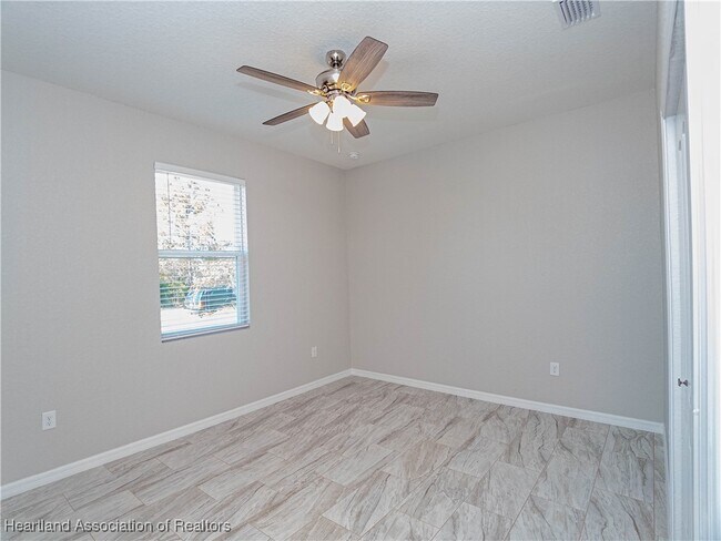 Building Photo - 836 Hanover Ave