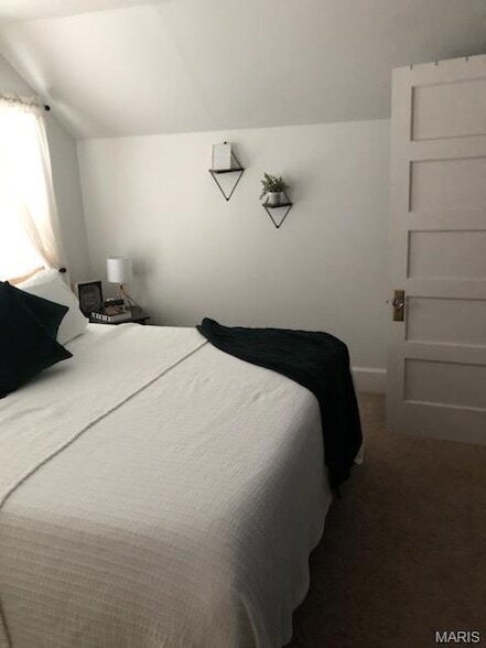 Building Photo - 329 Rose Ln