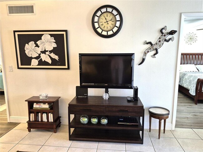 Building Photo - 107 Windward Pl
