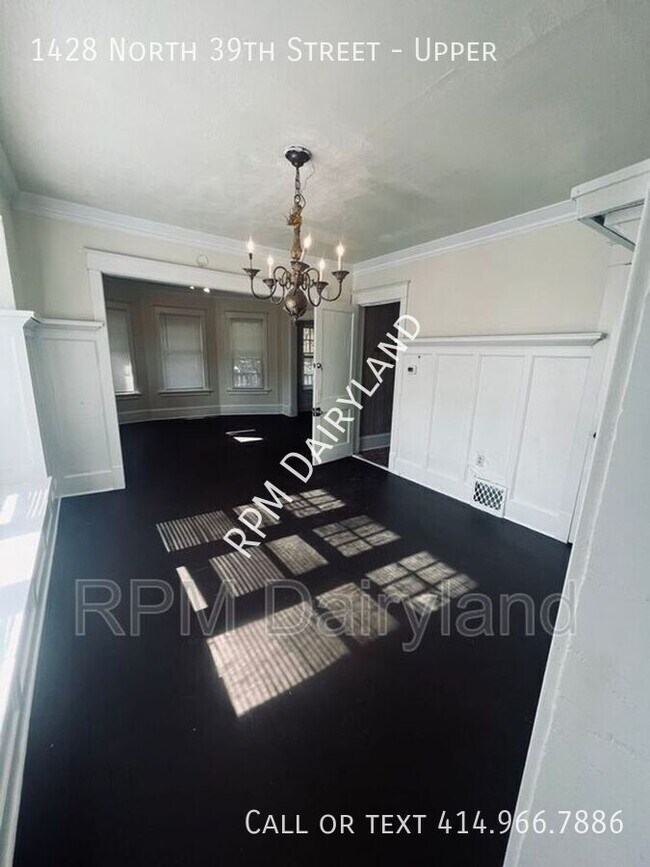 Building Photo - 1428 N 39th St