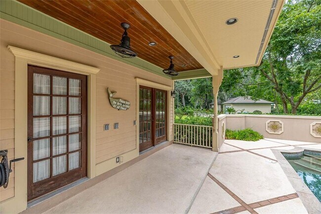 Building Photo - 210 Settlers Rd