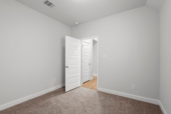 Building Photo - 7438 Cattail Fls Ln