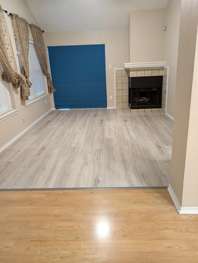 Building Photo - 2077 Sienna Trl