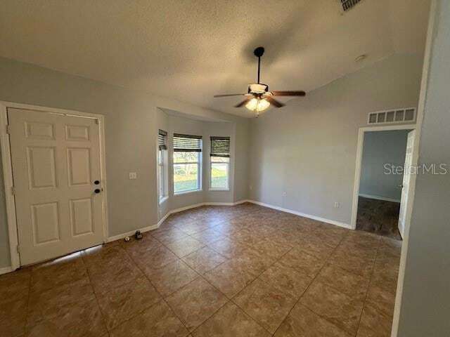 Building Photo - 131 Rae Dr