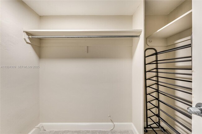 Building Photo - 9225 Collins Ave