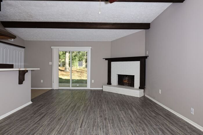 Building Photo - 232 Pinewood Dr