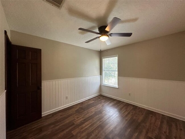 Building Photo - 10902 Grassmere Ct