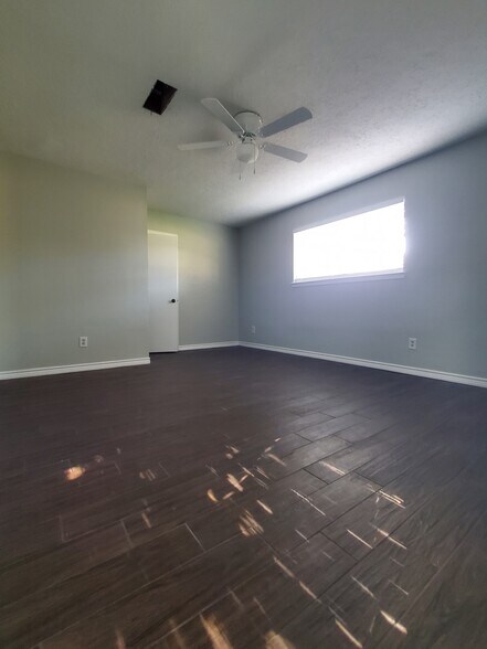 Building Photo - 7801 Barryknoll Ln