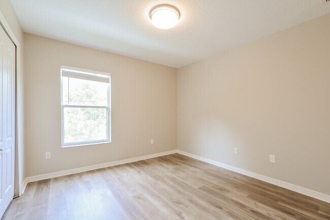 Building Photo - 256 Bella Rosa Cir