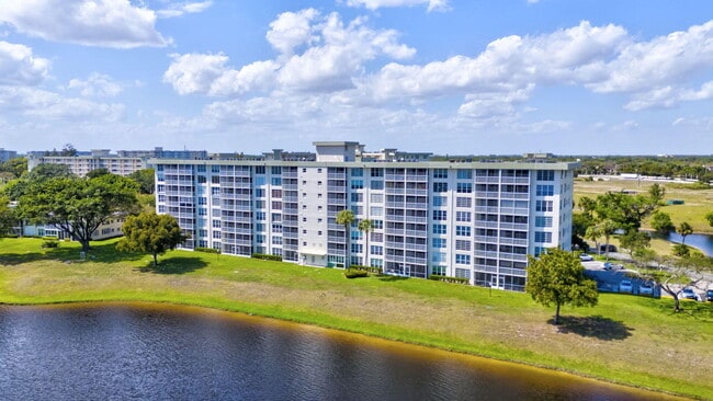 Building Photo - 3091 N Course Dr