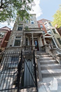 Building Photo - 2318 N Southport Ave